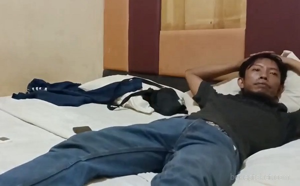 Bokep Indo Pensiunan Satpam Banyak Gaya