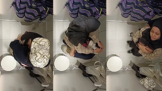 Hijab Mesum di Ruang Ganti
